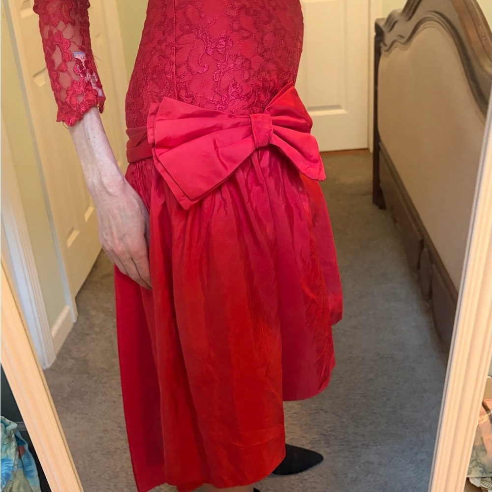 Vintage Red Lace Fit-and-Flare Dress with Bow Waist